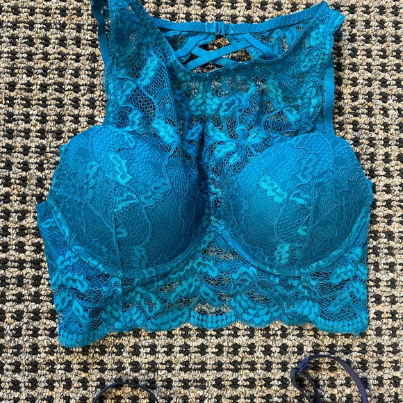 Women’s bras - Picture 3 of 16